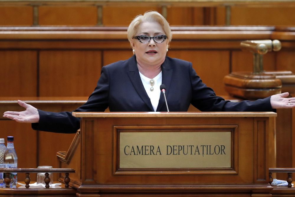 La primera ministra rumana, Viorica Dancila, en el Parlamento de Bucarest, el pasado día 20, cuando se enfrentaba a una moción de censura.