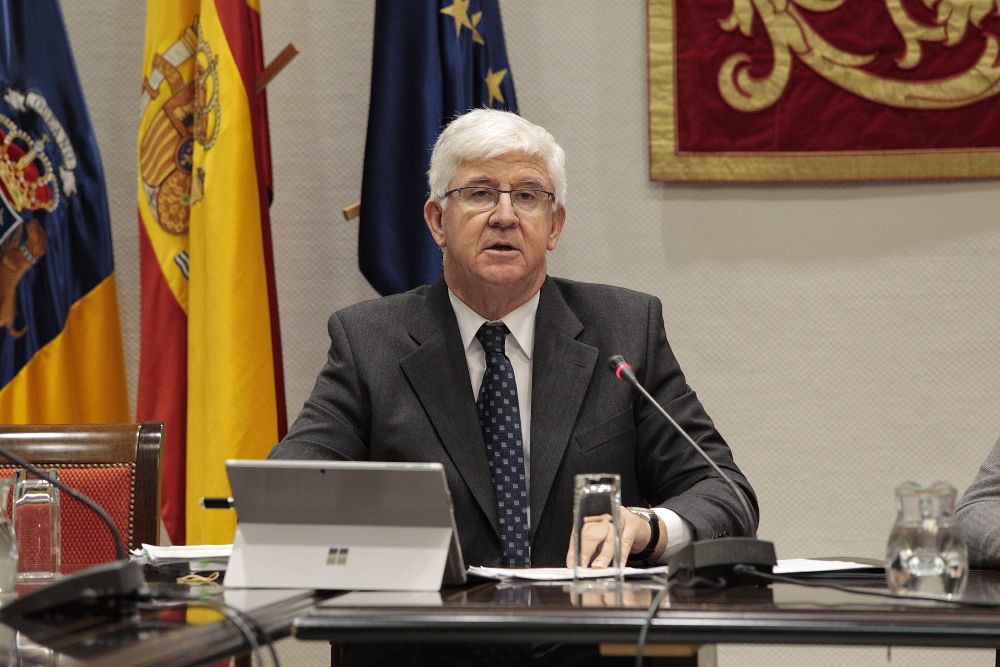 Pedro Pacheco comparece en la Comisión de Presupuestos y Hacienda.
