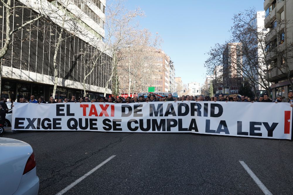 Una de las últimas manifestaciones de taxistas en Madrid exigiendo que se regulen los VTCs (vehículos de alquiler con conductor). 