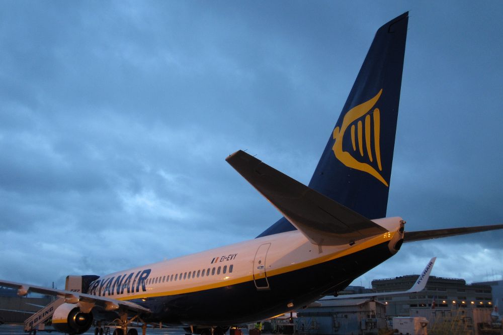 La compañía Ryanair, otra vez en el punto de mira de los sindicatos por el trato a su personal.