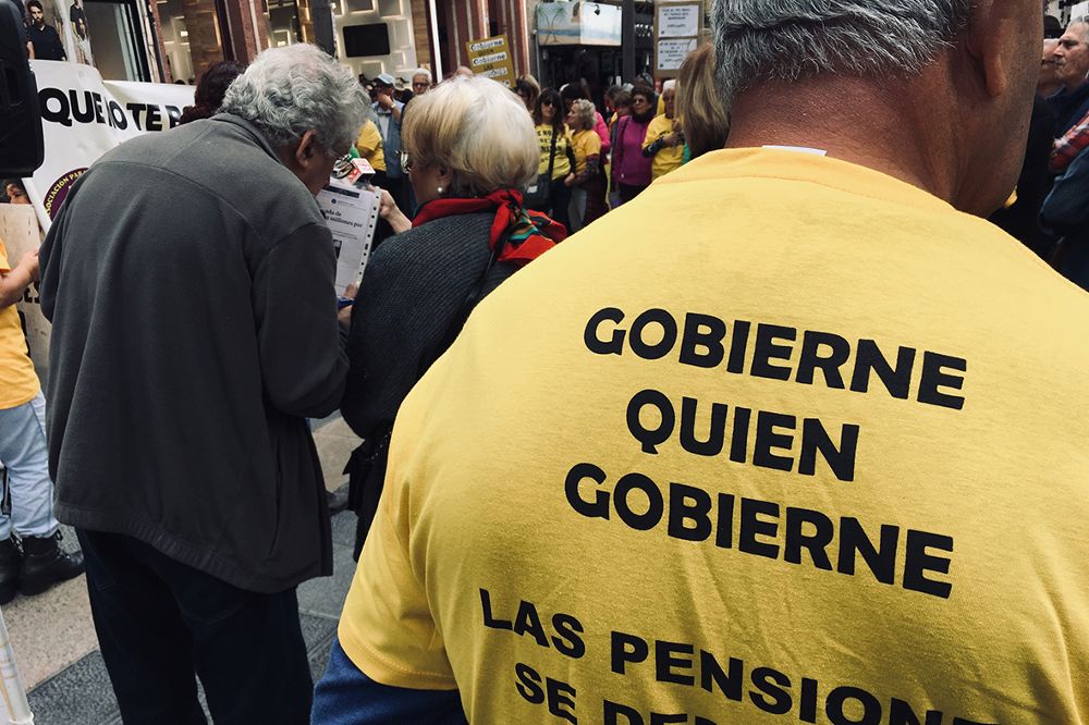 Pensionistas tinerfeños protestan en Santa Cruz.