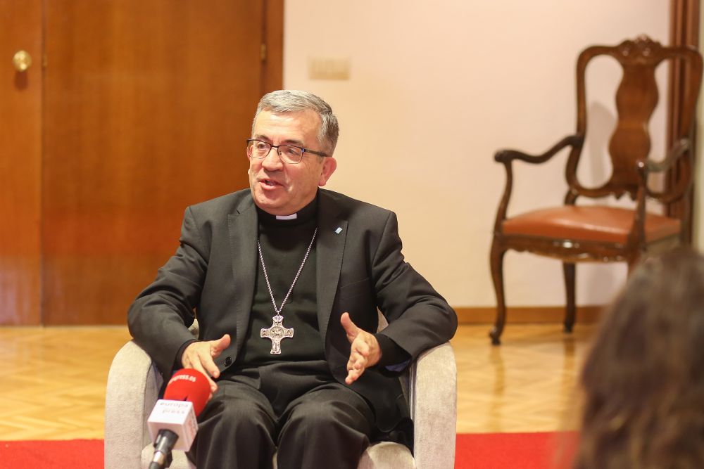 El nuevo secretario general de la Conferencia Episcopal Española (CEE), Monseñor Luis Argüello.