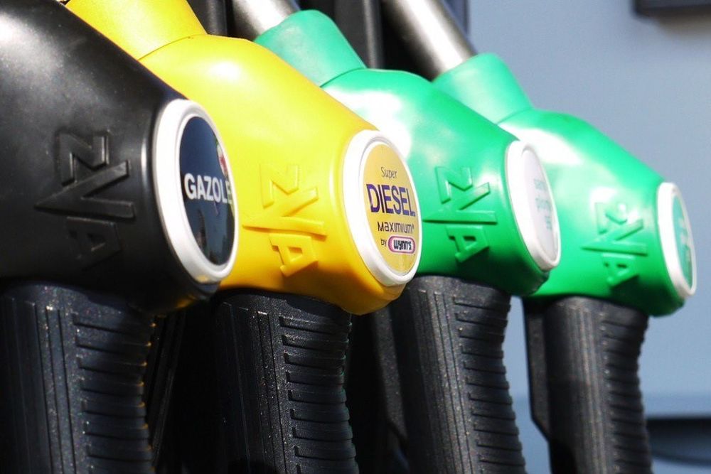 El pleno del Parlament balear ha aprobado este martes nuevas restricciones a la circulación de vehículos por el carburante que usan.