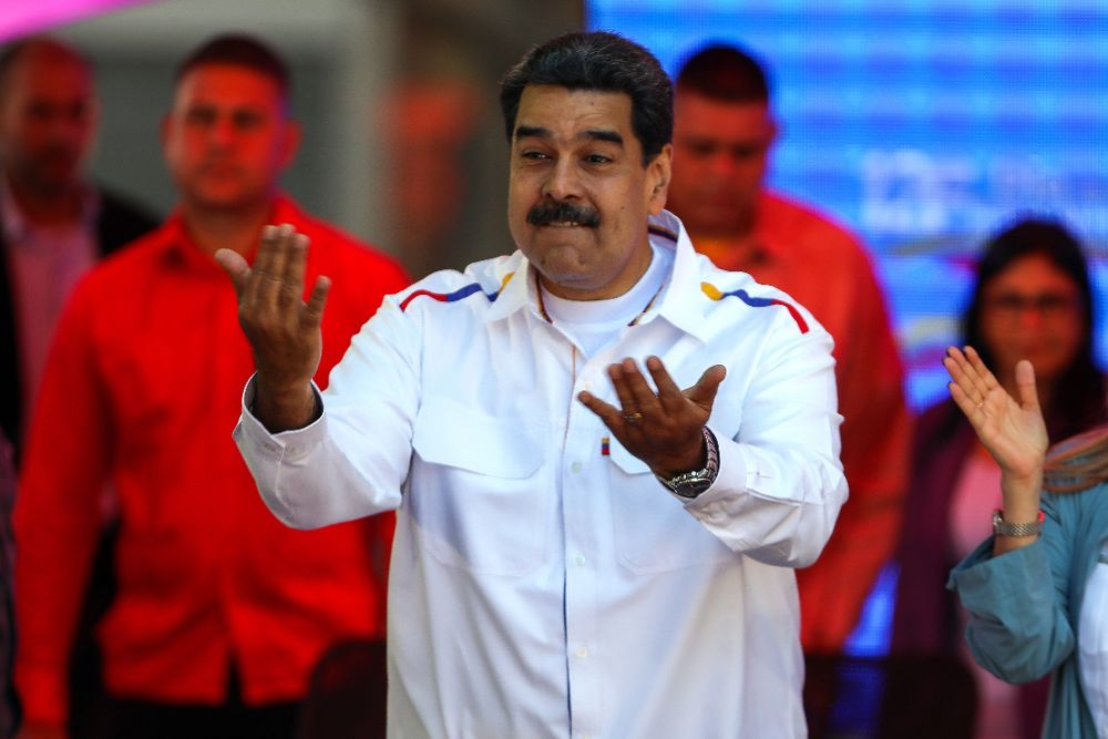 Nicolás Maduro pronuncia un discurso durante una manifestación en apoyo de su Gobierno, este martes en Caracas.