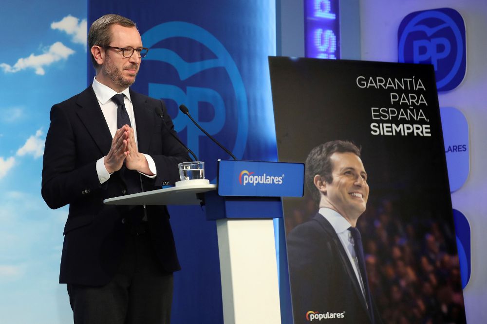 Javier Maroto presenta en rueda de prensa el lema de precampaña del 28 de abril: "Garantía para España, siempre".
