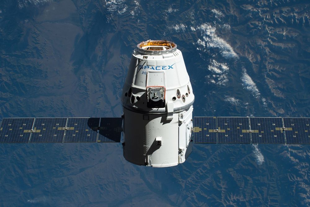 La 'Dragon Crew', primera cápsula de Elon Musk que llevará a turistas al espacio.