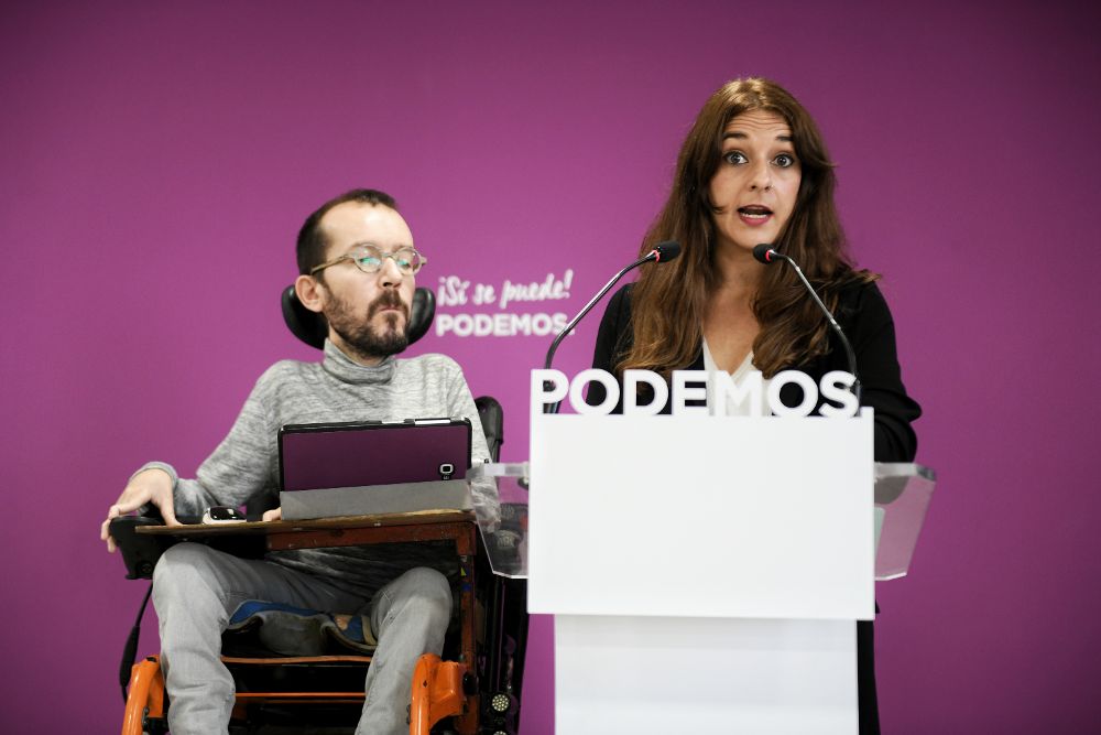 Los portavoces del Consejo de Coordinación de Podemos, Pablo Echenique y Noelia Vera.