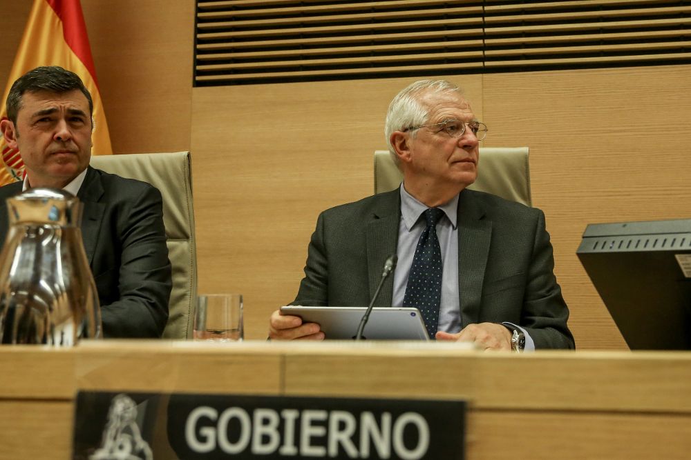 El ministro de Asuntos Exteriores, Josep Borrell, comparece en el Congreso de los Diputados para explicar la posición española en la crisis de Venezuela.