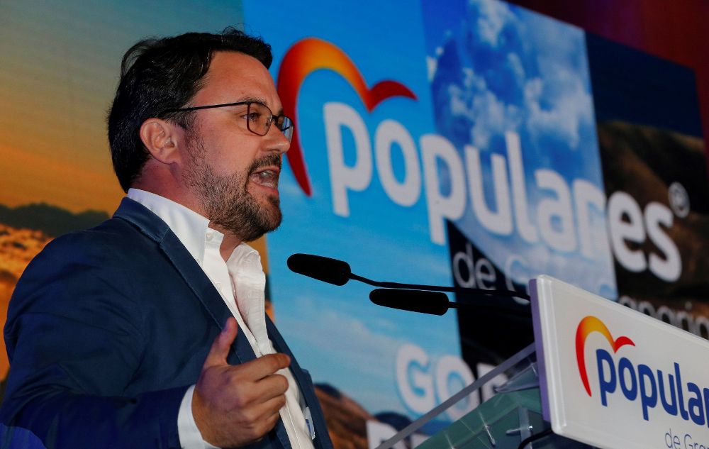 El presidente del PP en Canarias, Asier Antona, durante la presentación, este sábado, de los candidatos de su partido en Gran Canaria al Parlamento, el Cabildo y los diferentes municipios de la isla.