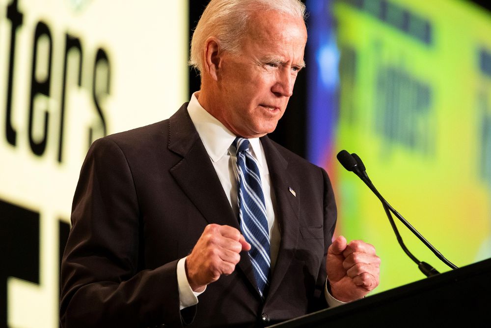 Joe Biden ofrece un discurso durante un evento en la Asociación Internacional de Bomberos, en Washington, Estados Unidos. 