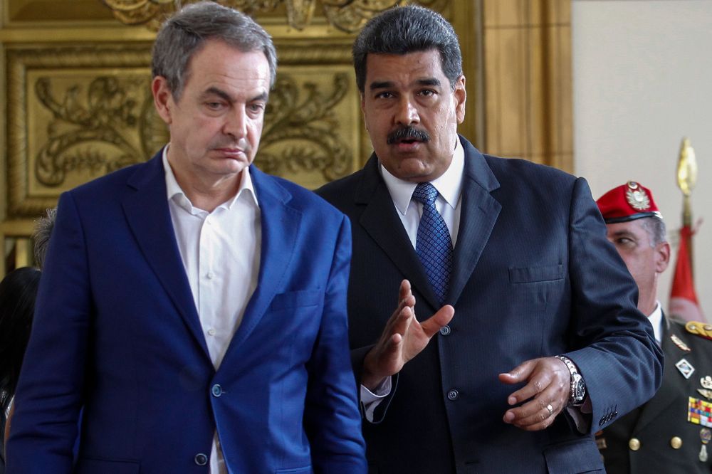 José Luis Rodríguez Zapatero (i) con Nicolás Maduro.
