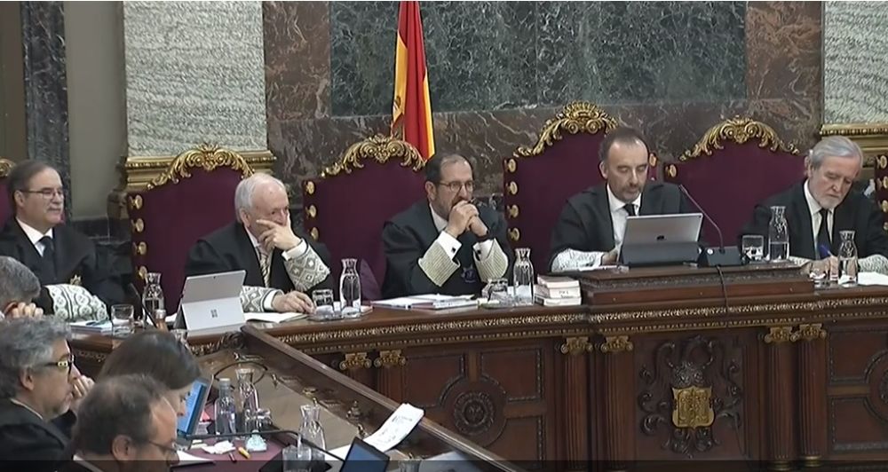 Magistrados que presiden en juicio del procés, con el juez Manuel Marchena (2º d) como presidente del tribunal.