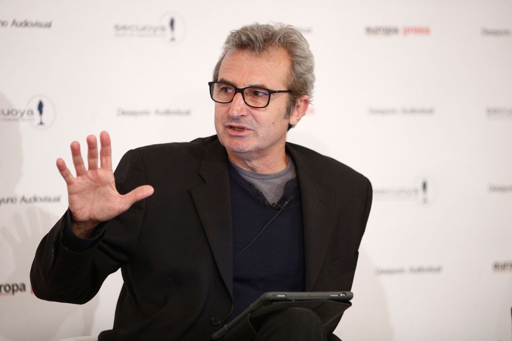 El presidente de la Academia de las Artes y las Ciencias Cinematográficas de España, Mariano Barroso, en un debate sobre la posibilidad de incorporar las series a los premios Goya.