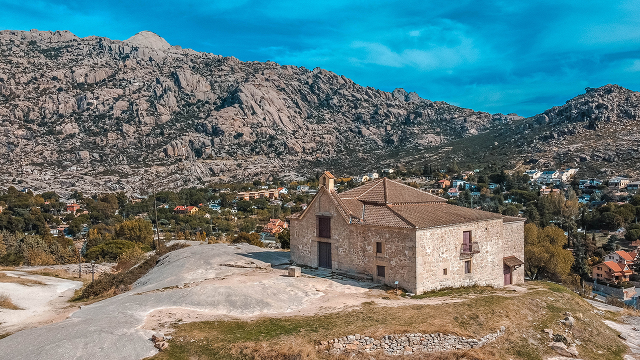 Ermita de Nuestra Señora de la Peña Sacra ©Ayto. Manzanares el Real_Comunidad de Madrid