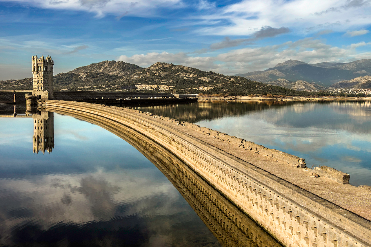 Presa de Manzanares el Real ©Javier Sánchez_Comunidad de Madrid