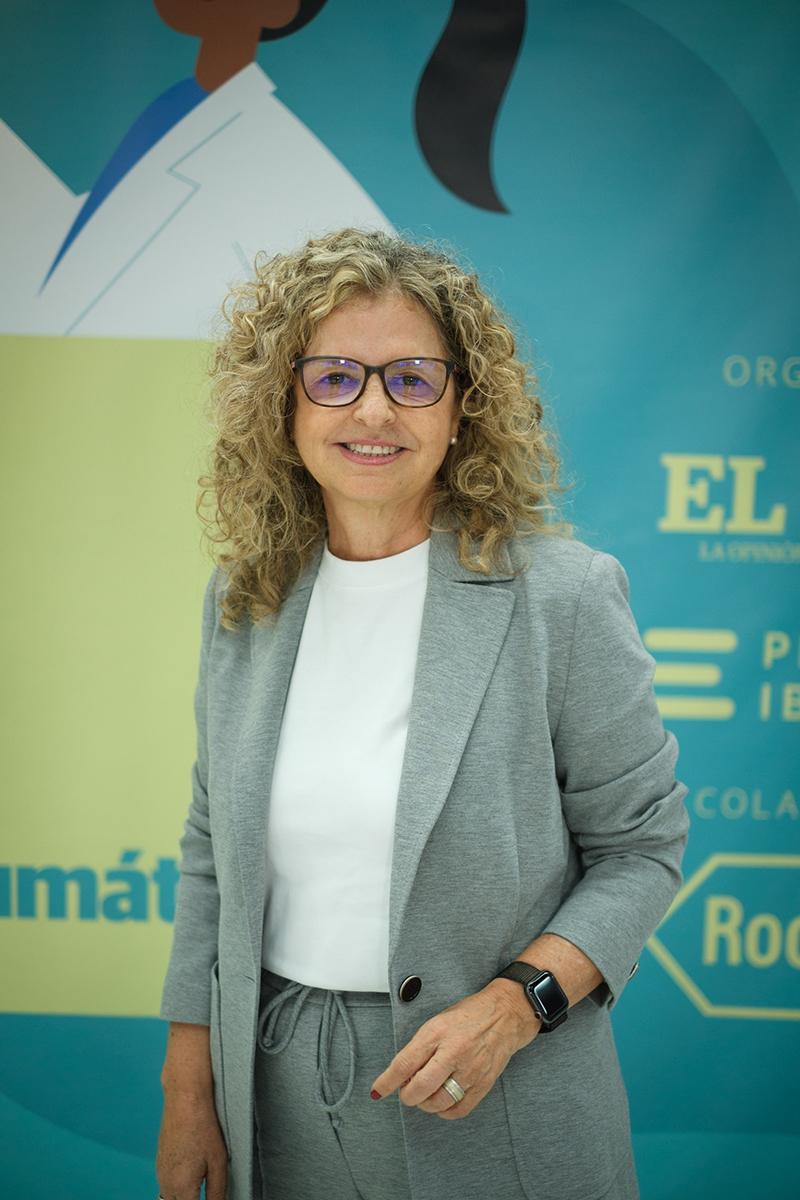 Sagrario Bustabad Reyes, presidenta de la Sociedad Española de Reumatología (SER) y directora médica del Hospital Universitario de Canarias (HUC).